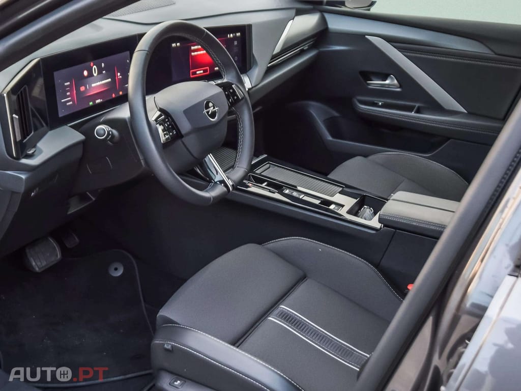 Opel Astra Sports Tourer 1.2 T Hybrid GS eDCT