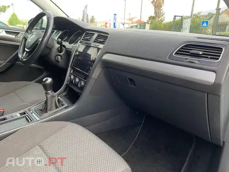 Volkswagen Golf 1.6 TDI Confortline