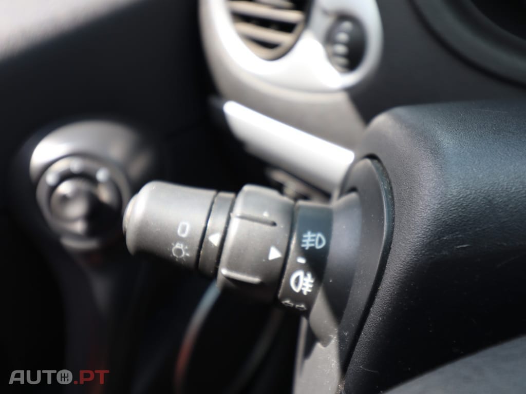 Renault Clio 1.5 dCi — fotografia 11