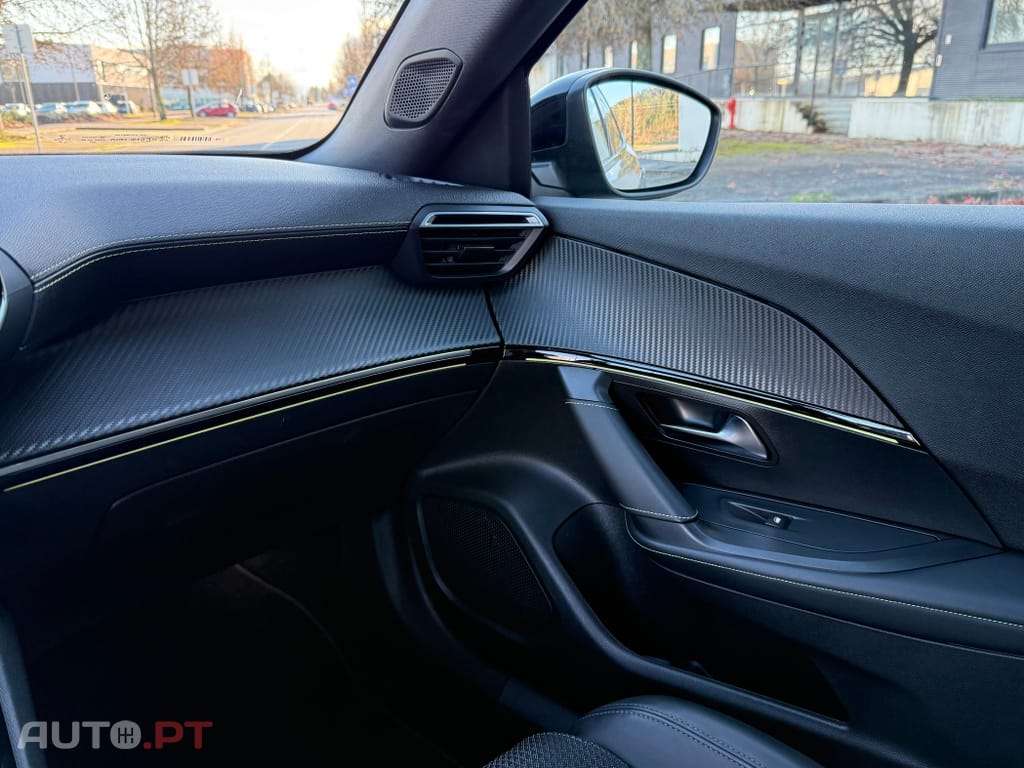 Peugeot 2008 1.2 PureTech GT Line EAT8