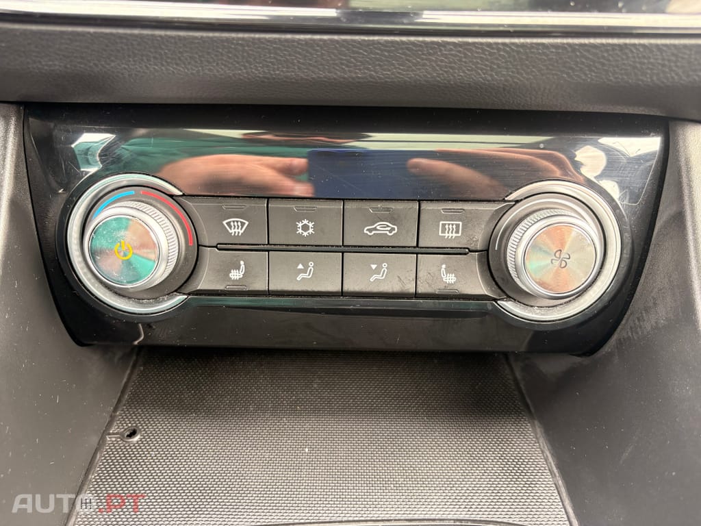 MG ZS EV 44.5 kWh Luxury