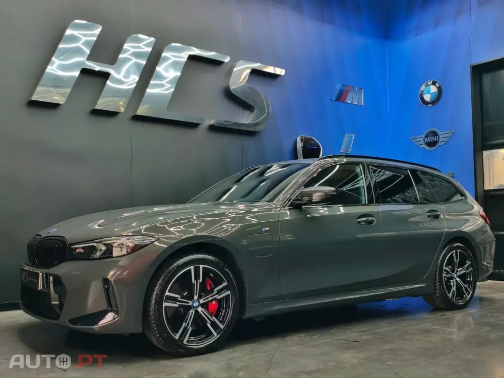 BMW 330 e Pack Desportivo M Pro Auto