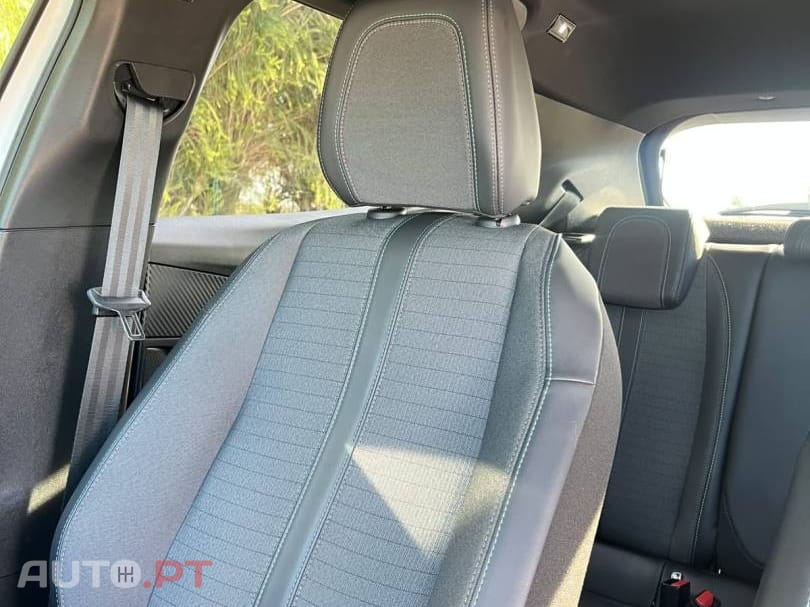 Peugeot 2008 1.2 PureTech Allure Pack