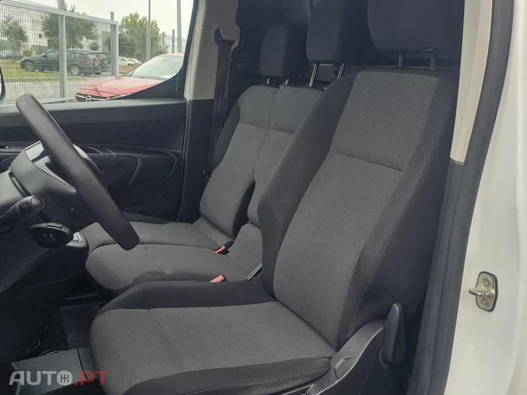 Peugeot Partner 1.5 BlueHDi Premium Standard