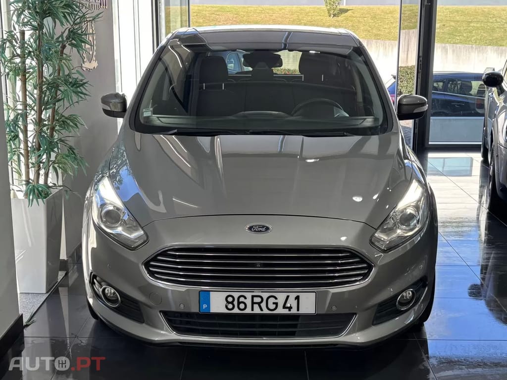Ford S-Max 2.0 TDCi Titanium