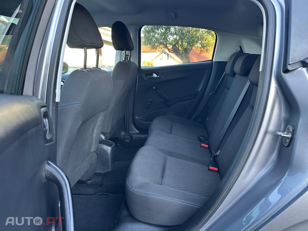 Peugeot 208 1.5 BlueHDi Signature