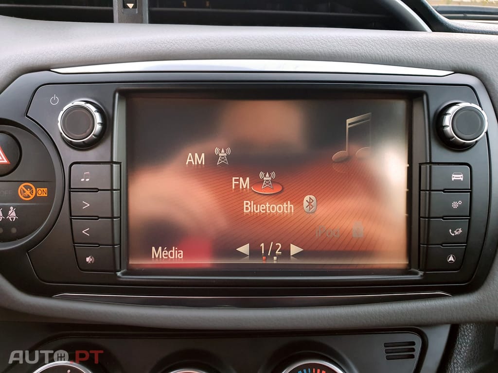 Toyota Yaris 1.0 VVT-i Comfort+Pack Style+Pack Techno+Navi