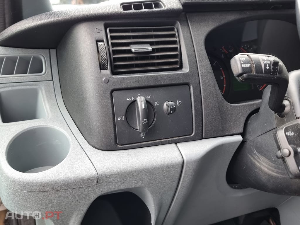 Ford Transit 350L 2.2 TDCi Longa-T.Médio