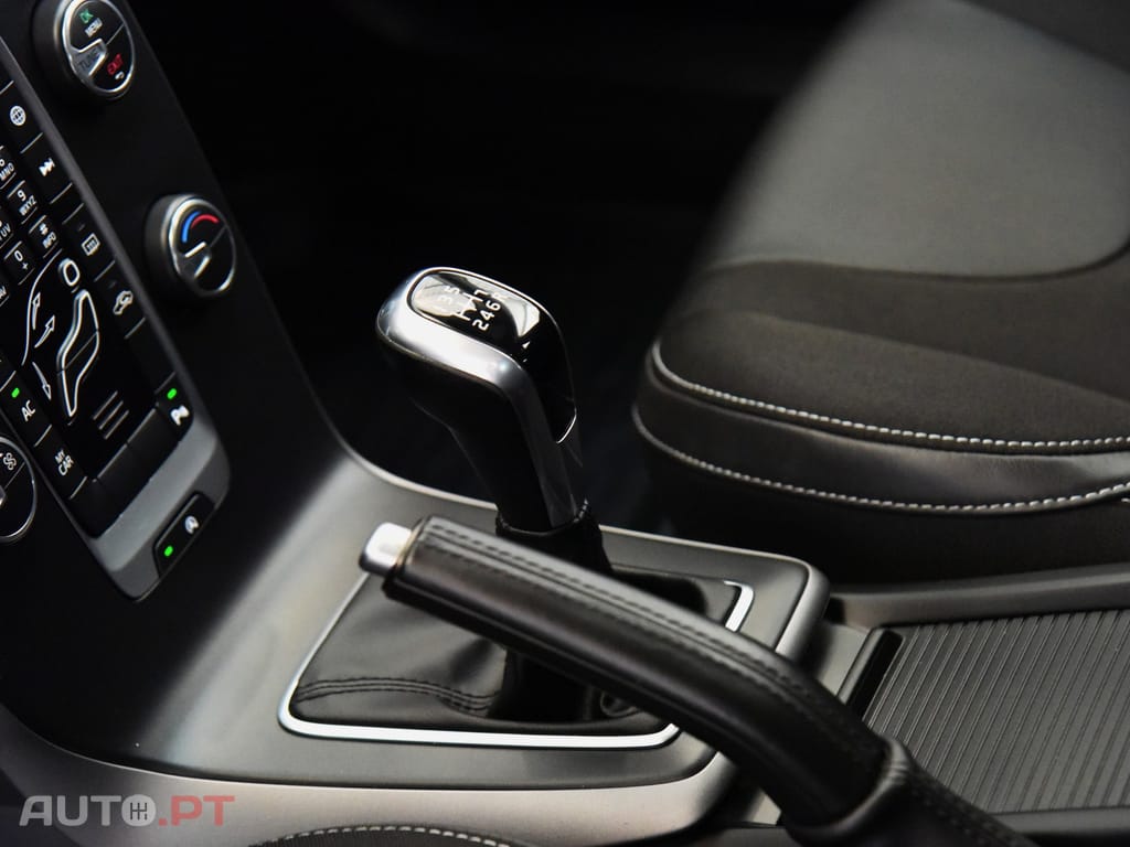 Volvo V40 2.0 D3 Momentum