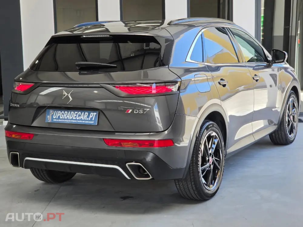 DS DS7 Crossback E-Tense Performance Line EAT8