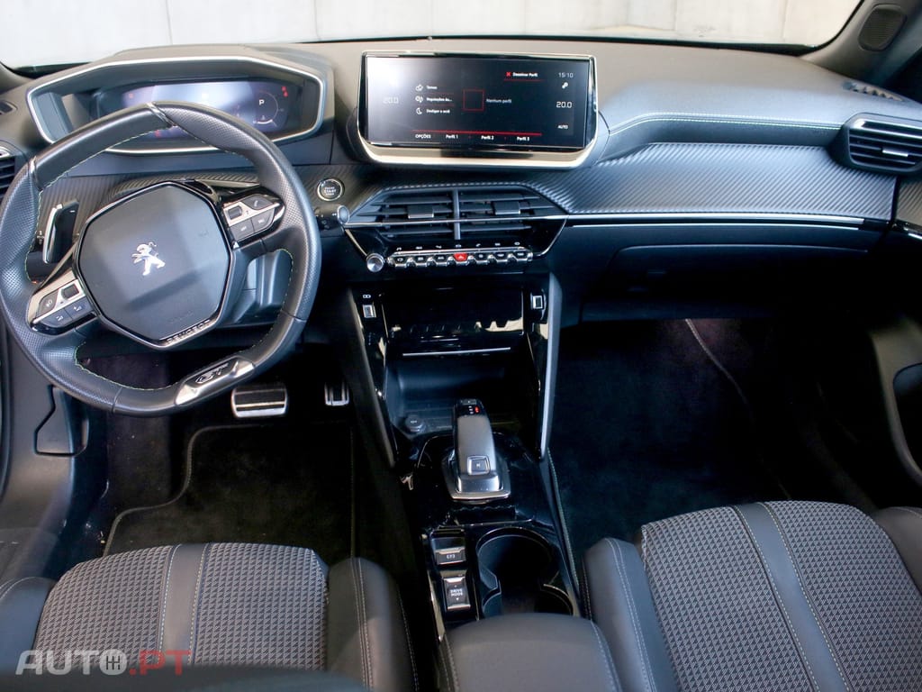 Peugeot 2008 1.2 PureTech GT Line EAT8