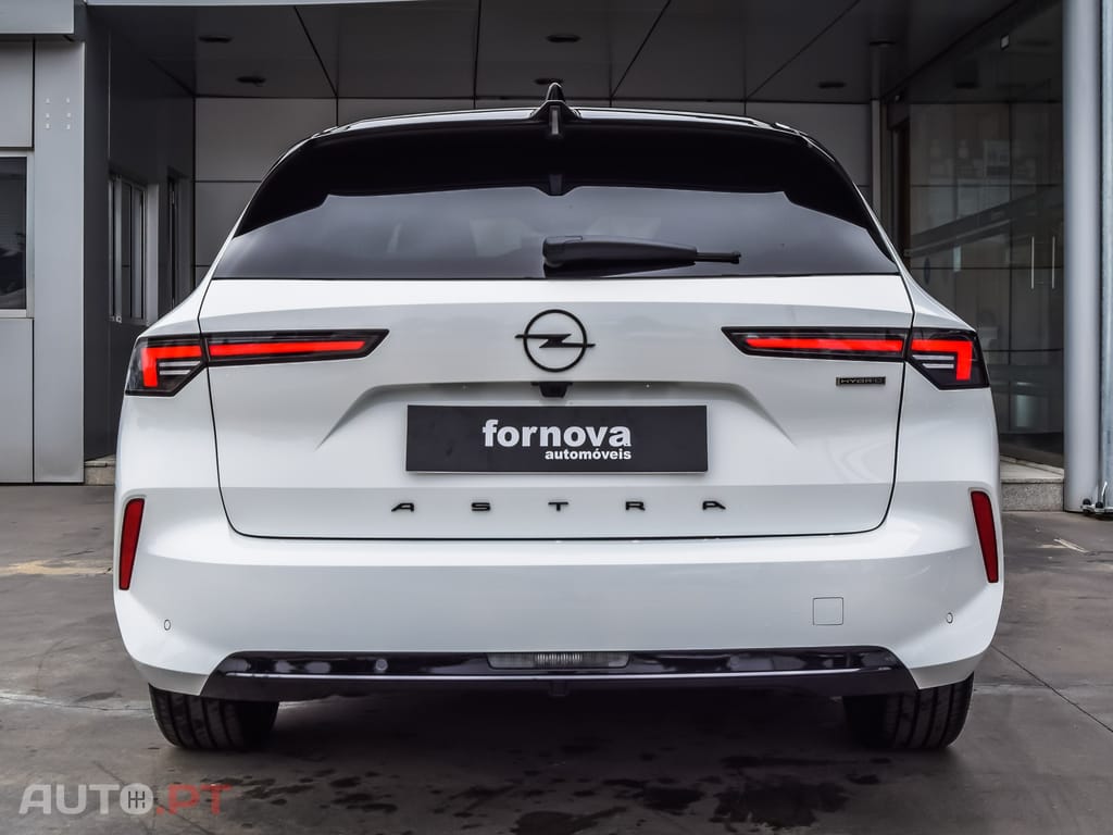 Opel Astra Sports Tourer 1.2 T Hybrid GS eDCT