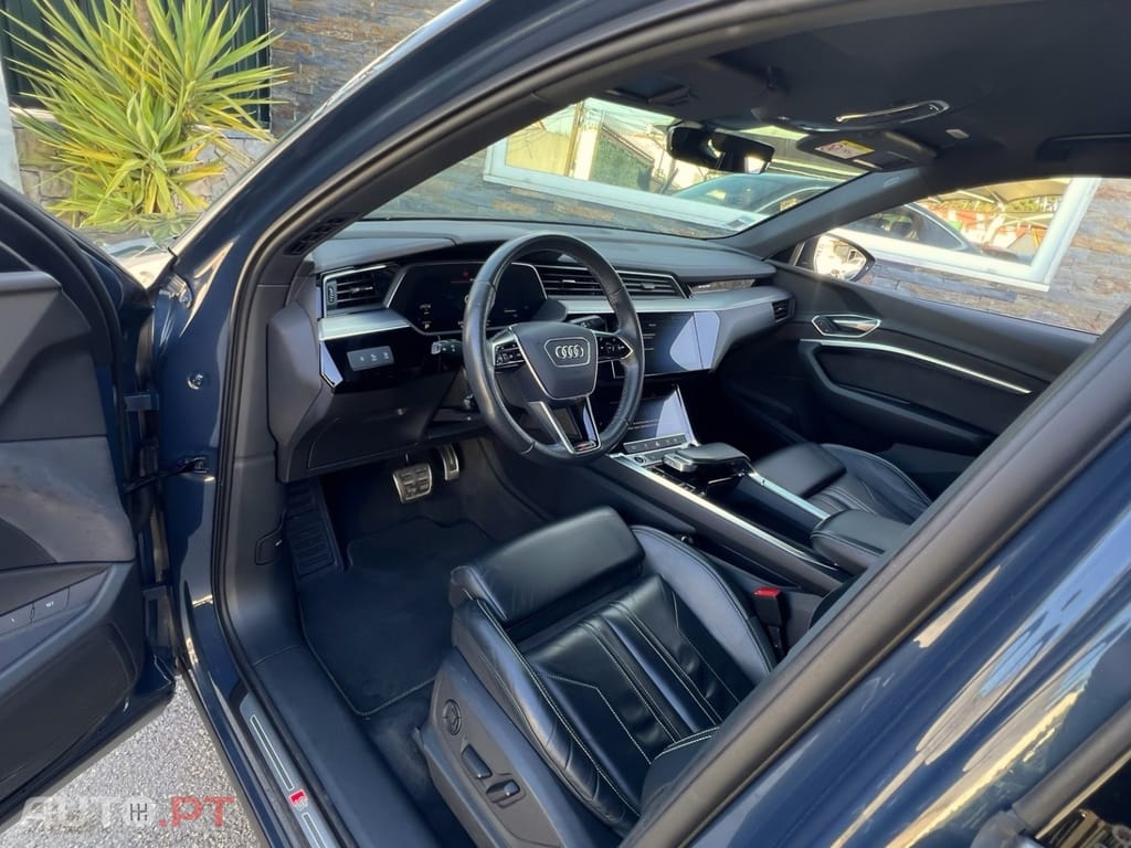 Audi Q8 E-Tron 50 quattro S line