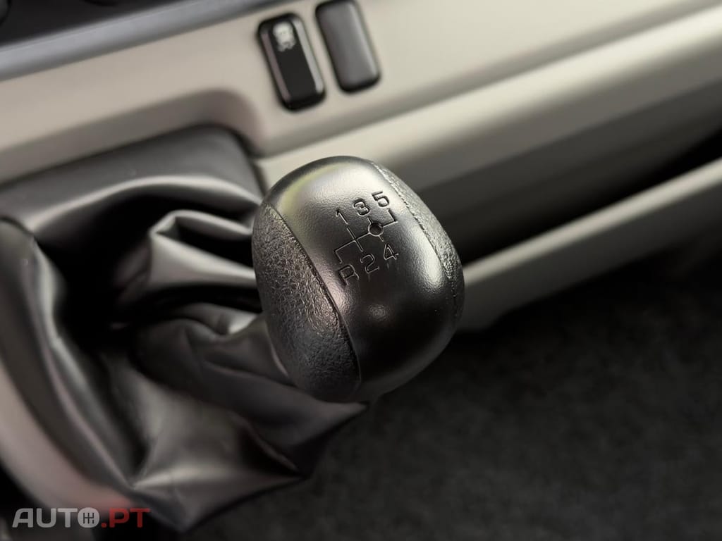 Mitsubishi Canter 3 S 15 TRI-BASCULANTE