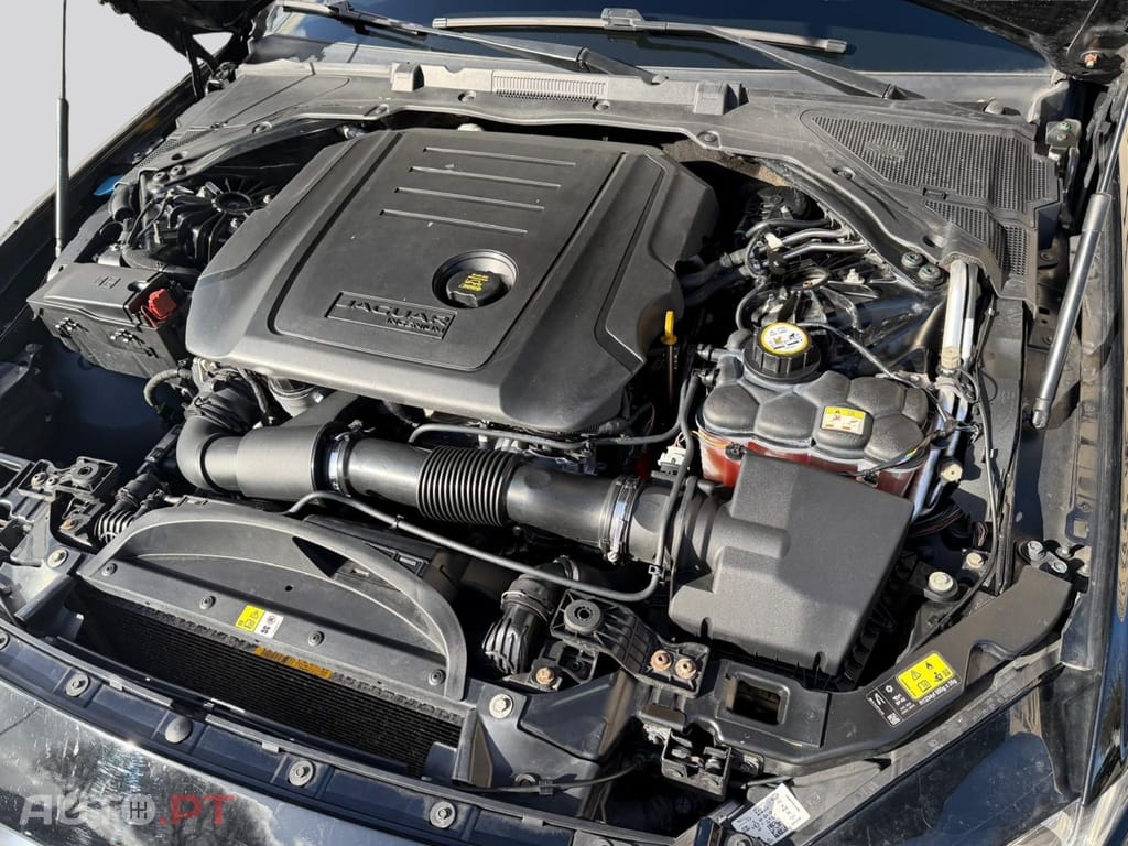 Jaguar XE 2.0 D Prestige