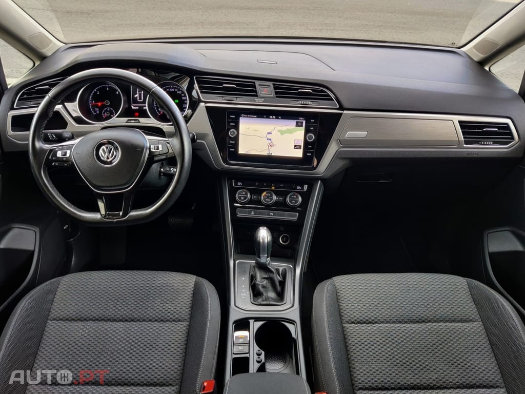Volkswagen Touran 1.6 TDI Confortline DSG