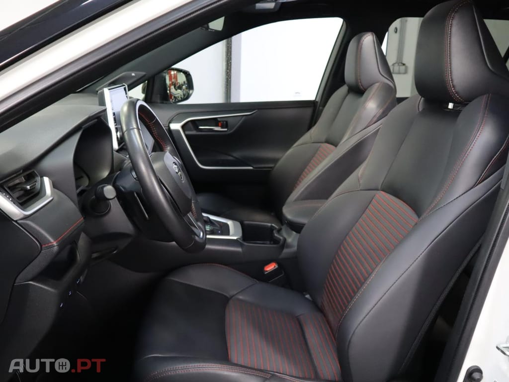 Toyota RAV4  2.5 HDF Plug-in Lounge AWD-i