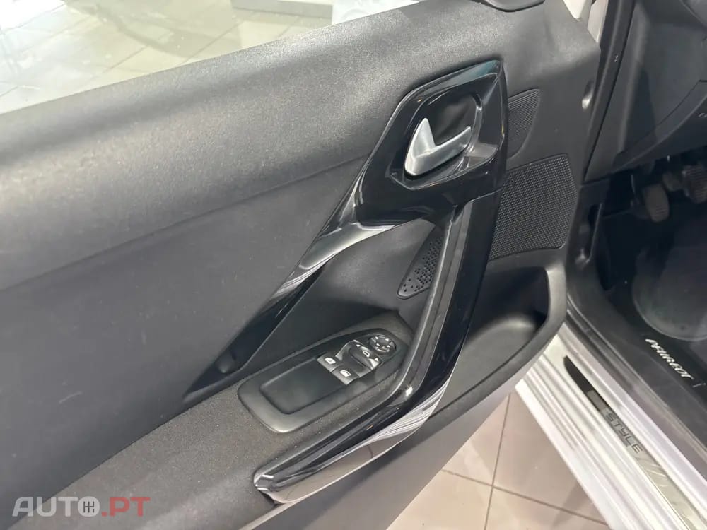 Peugeot 208 1.6 BlueHDi Active