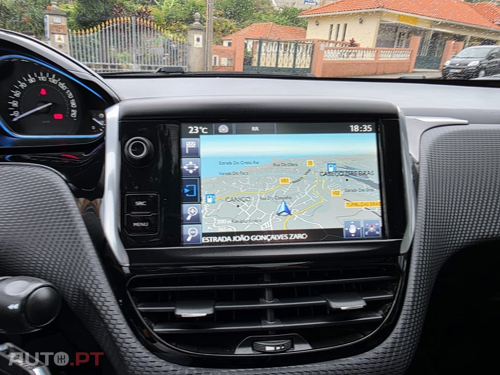 Peugeot 2008 1.6 BlueHDi Allure