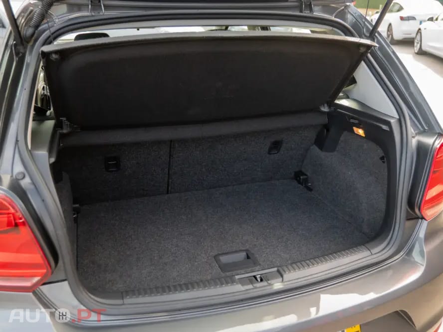 Volkswagen Polo 1.0 Confortline