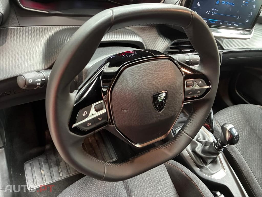 Peugeot 2008 1.2 PureTech Style