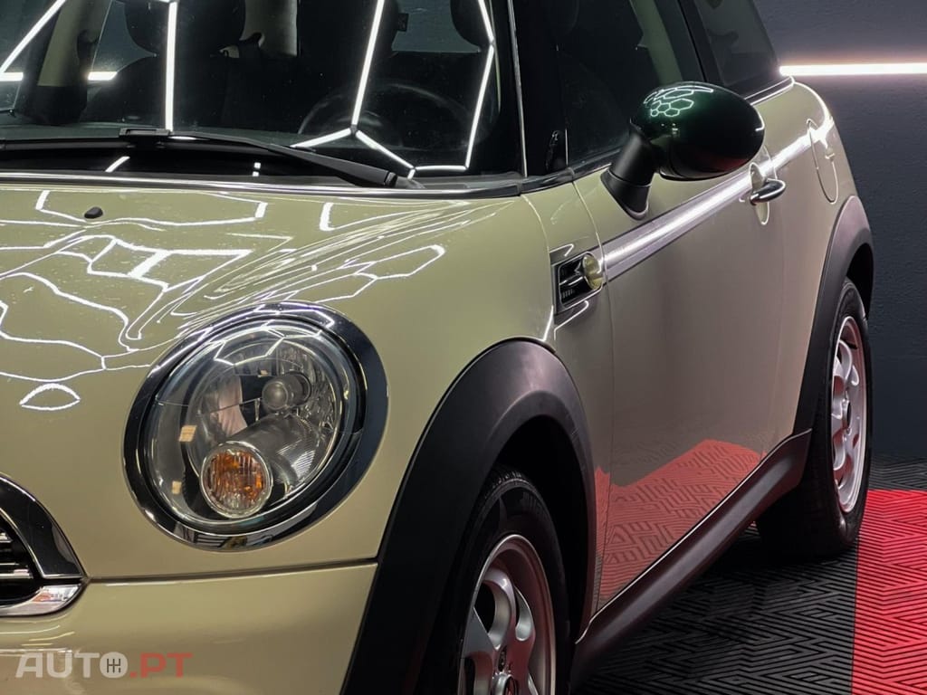 MINI Cooper Cooper D