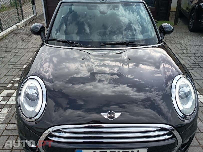 MINI Cabrio Cooper Premium Resolute Edition Auto