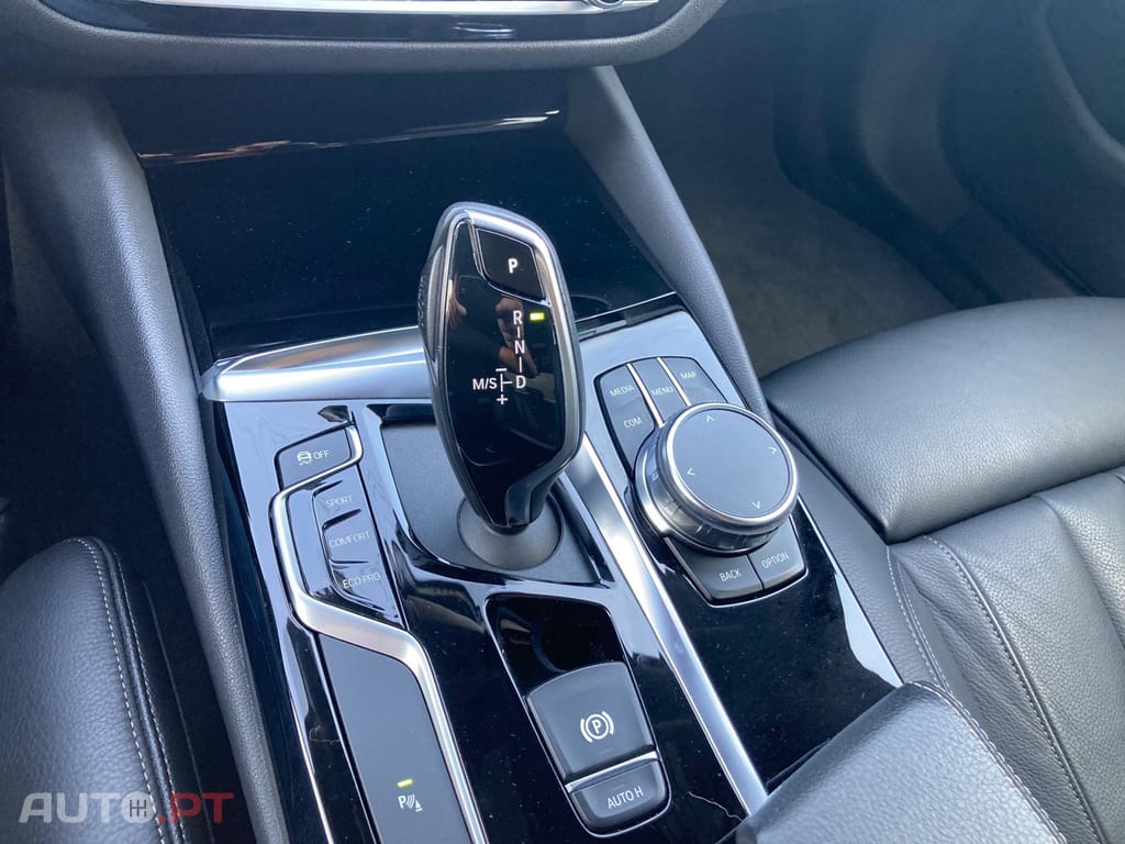 BMW 520 DA LINE LUXURY