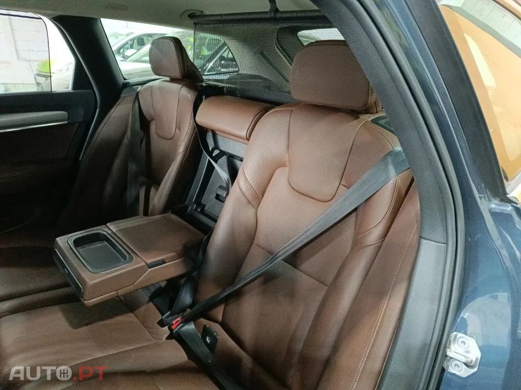 Volvo V90 2.0 T8 Momentum Plus AWD Geartronic