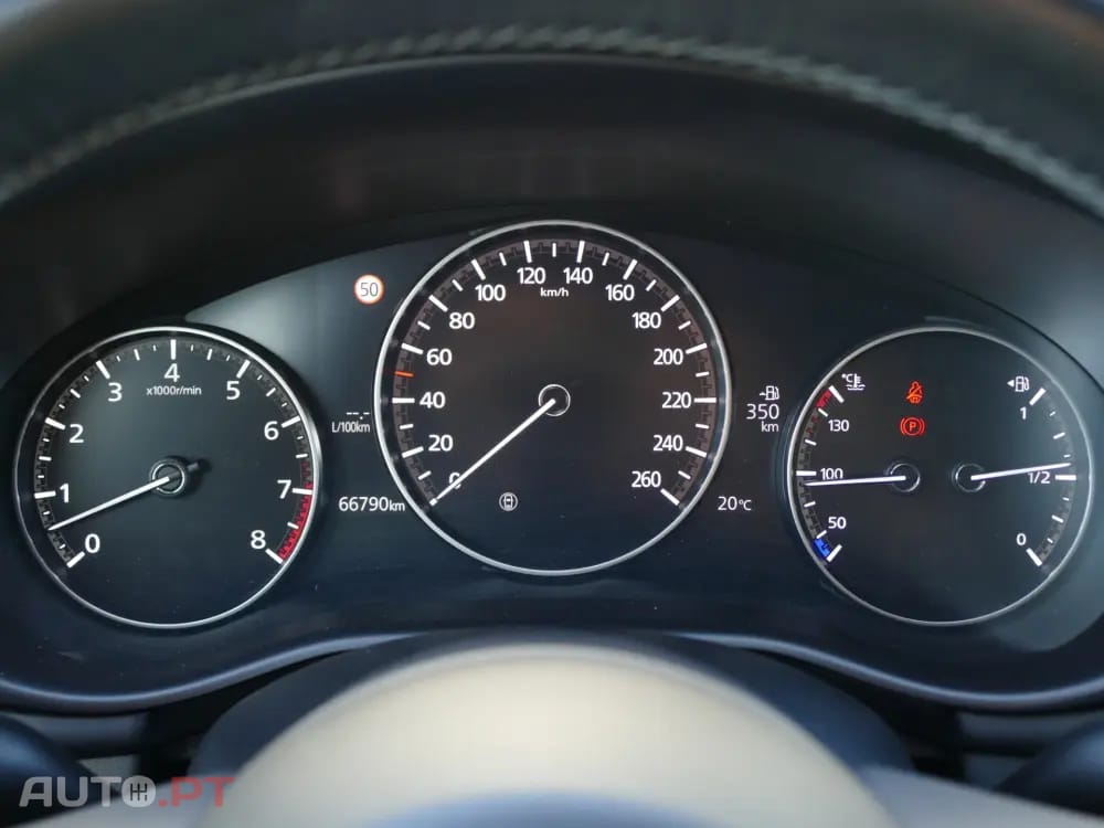 Mazda 3 2.0 e-Skyactiv-G Exclusive-line
