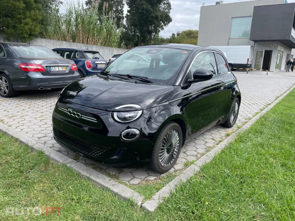 Fiat 500e Outro