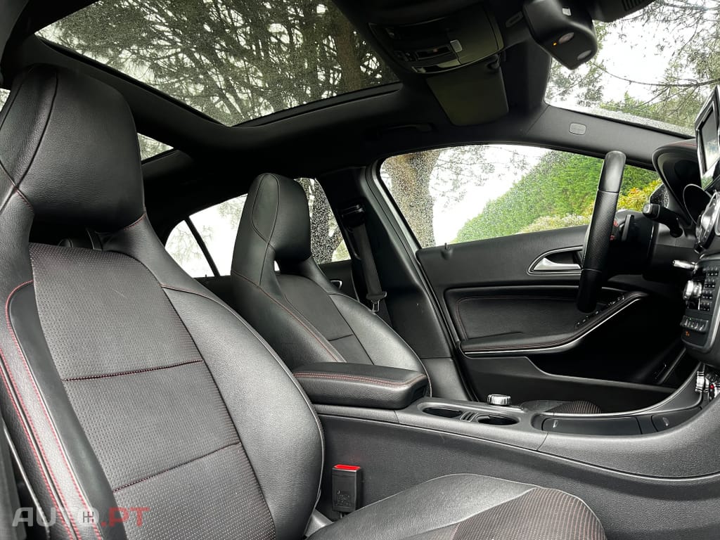 Mercedes-Benz GLA 220 Automático