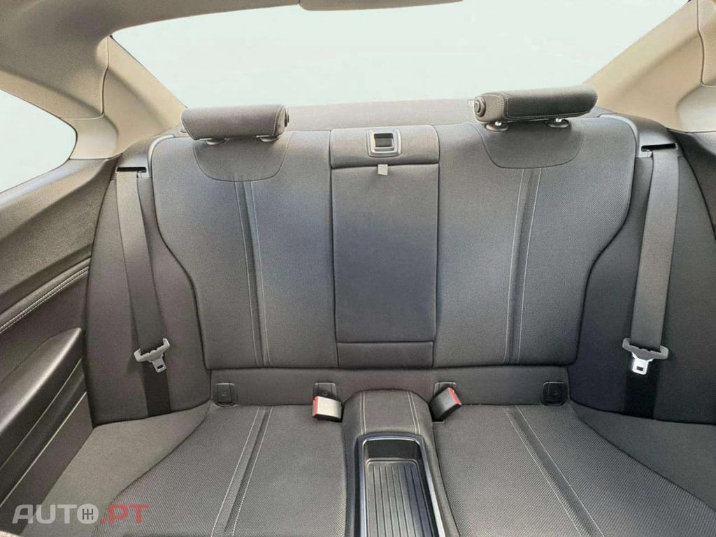 BMW 218 i Coupe Line Sport Auto