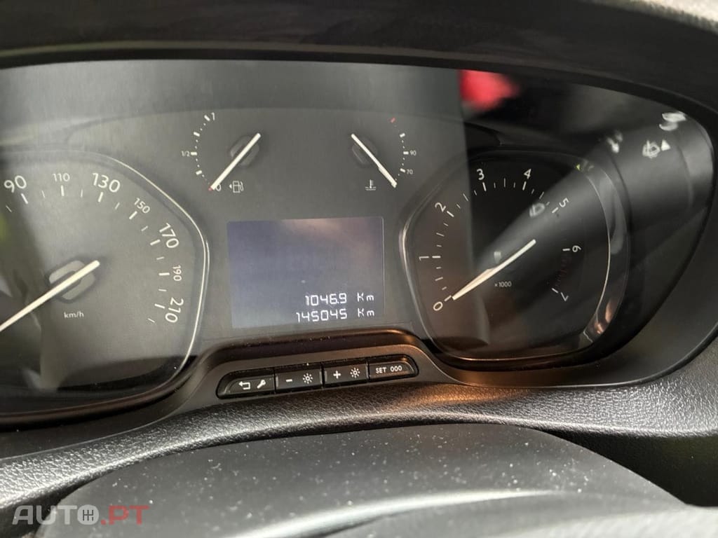Peugeot Expert 2.0 BlueHDi Long Asphalt