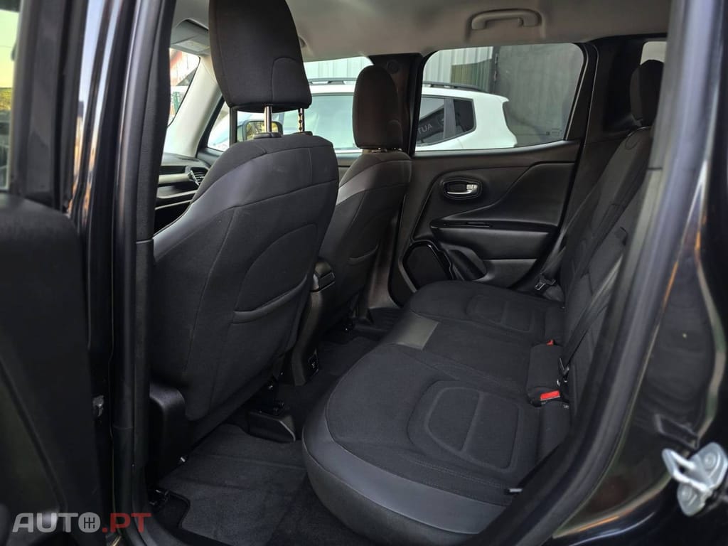 Jeep Renegade 1.6 MJD Night Eagle