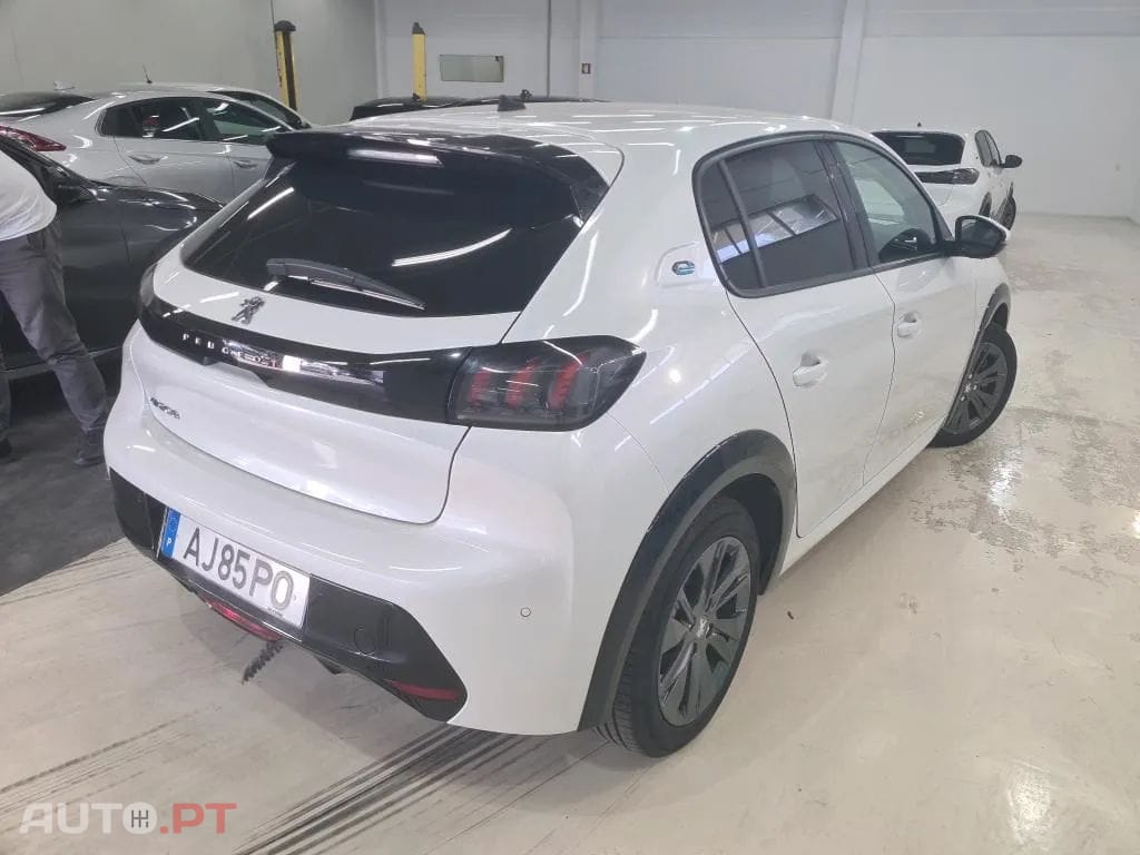 Peugeot E-208 50 kWh Allure