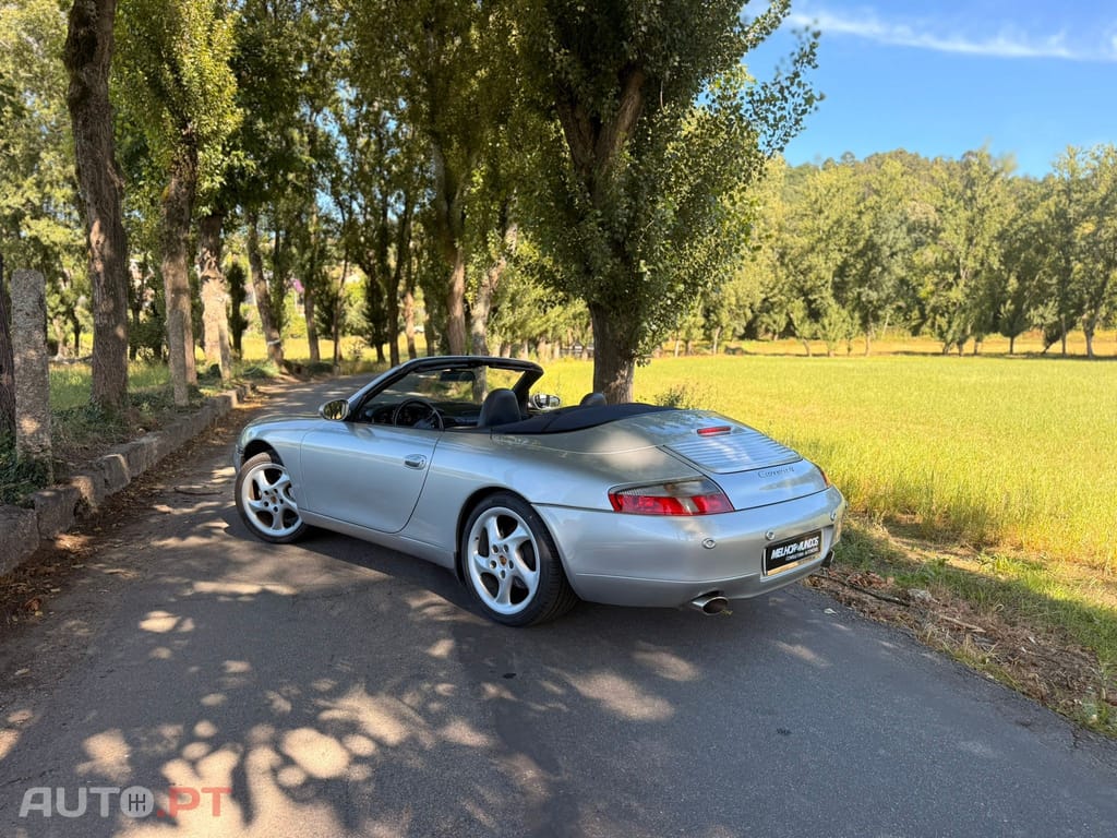 Porsche 911 Carrera 4 Cabrio