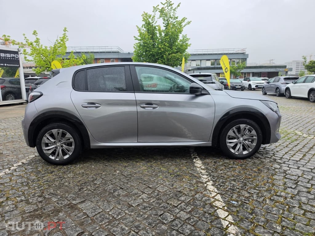 Peugeot E-208 50 kWh GT Pack