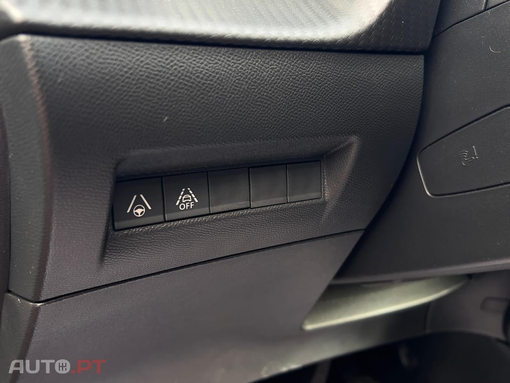 Peugeot E-208 50 kWh GT