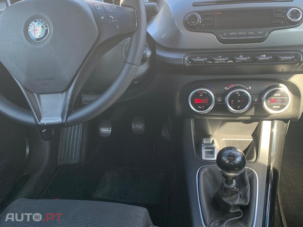 Alfa Romeo Giulietta 1.6 JTDm Distinctive