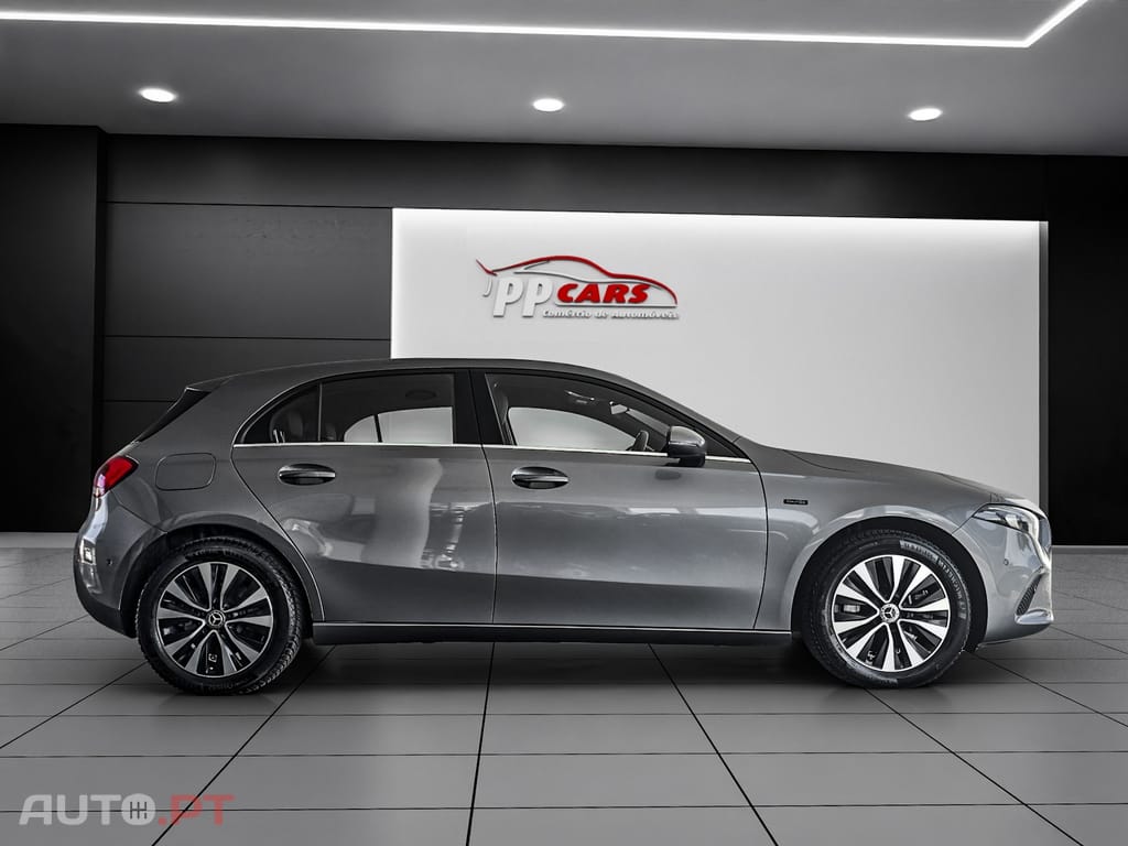 Mercedes-Benz A 250 A250e Hybrid