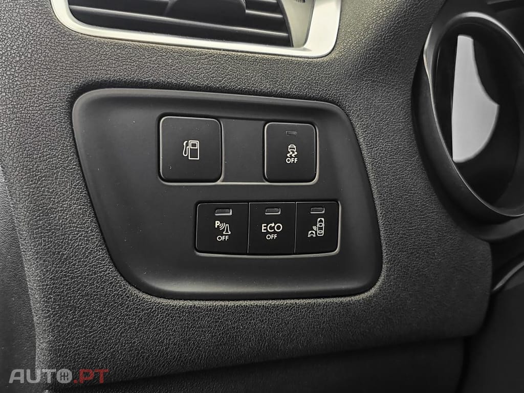 Citroen C4 1.2 e-THP Shine