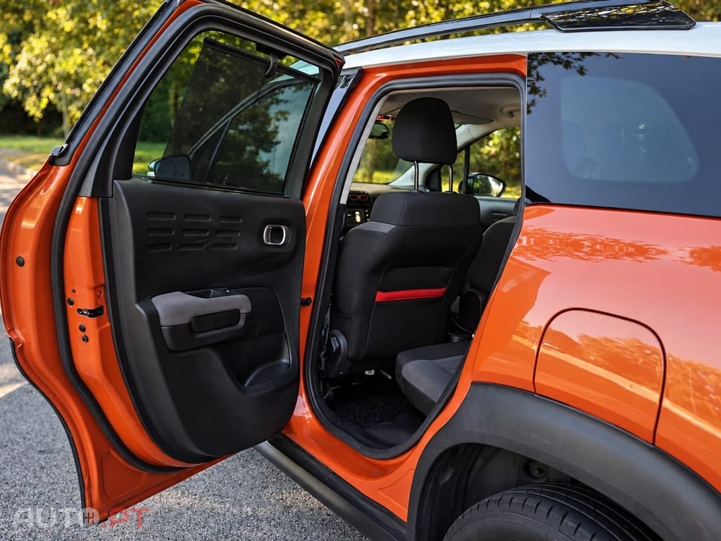 Citroën C3 Aircross 1.6 BlueHDi Feel S&S — fotografia 17