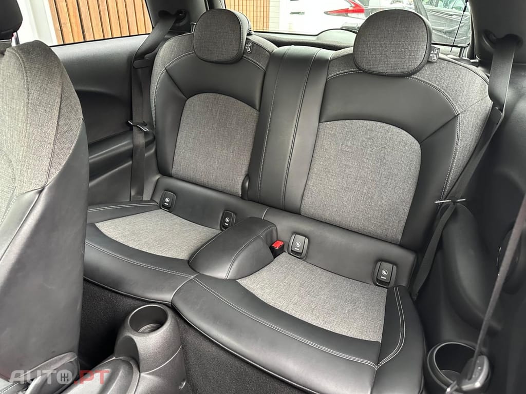 MINI Cooper Cooper D