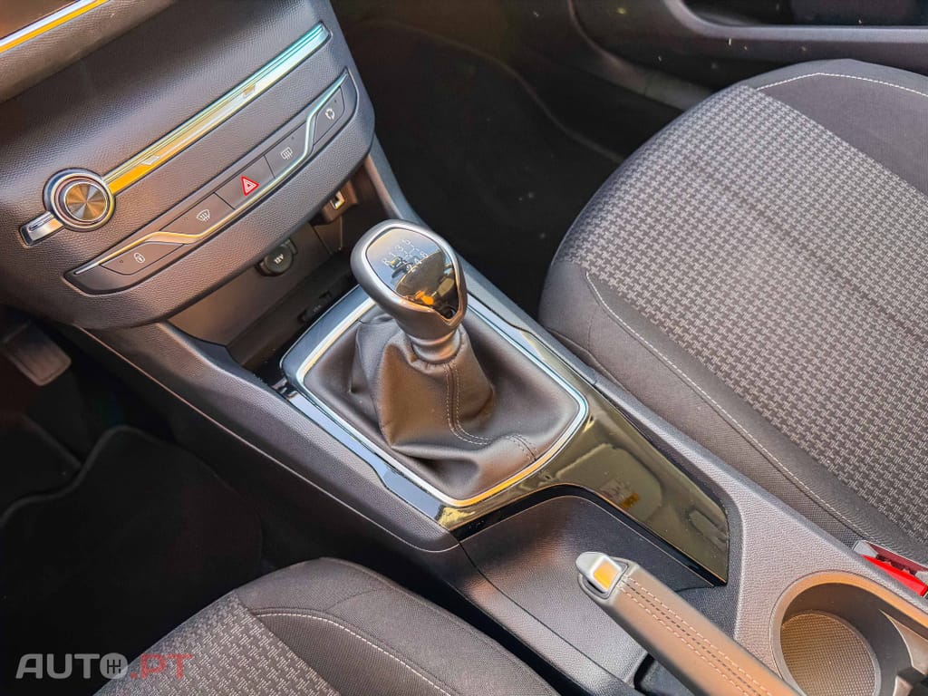 Peugeot 308 1.5 BlueHDi Business Line