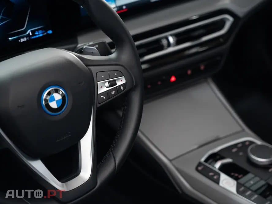 BMW 320 e Auto