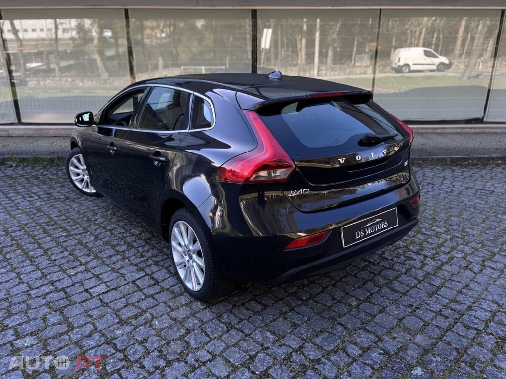 Volvo V40 1.6 D2 Momentum — fotografia 6