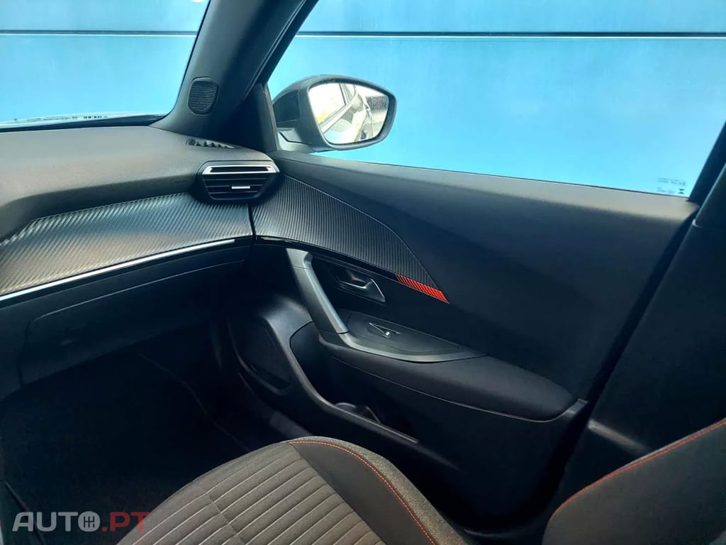Peugeot 2008 1.2 PureTech Active Pack