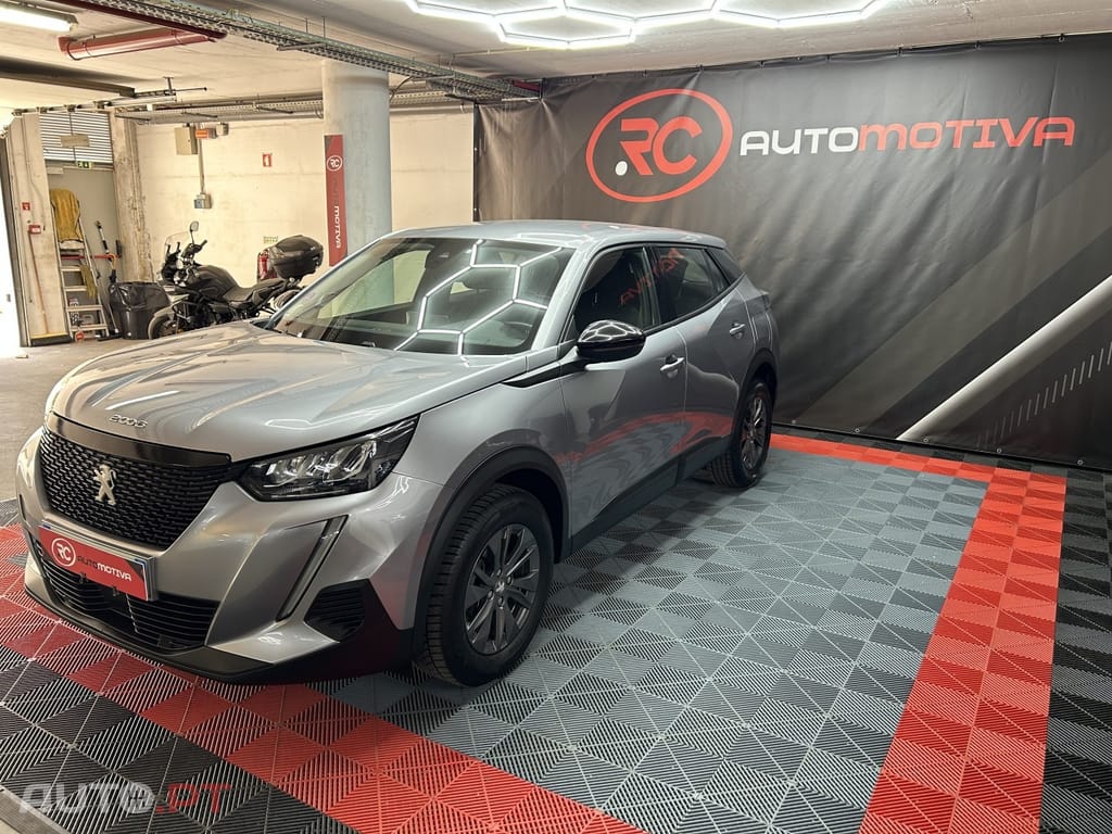 Peugeot 2008 1.2 PureTech Active EAT8