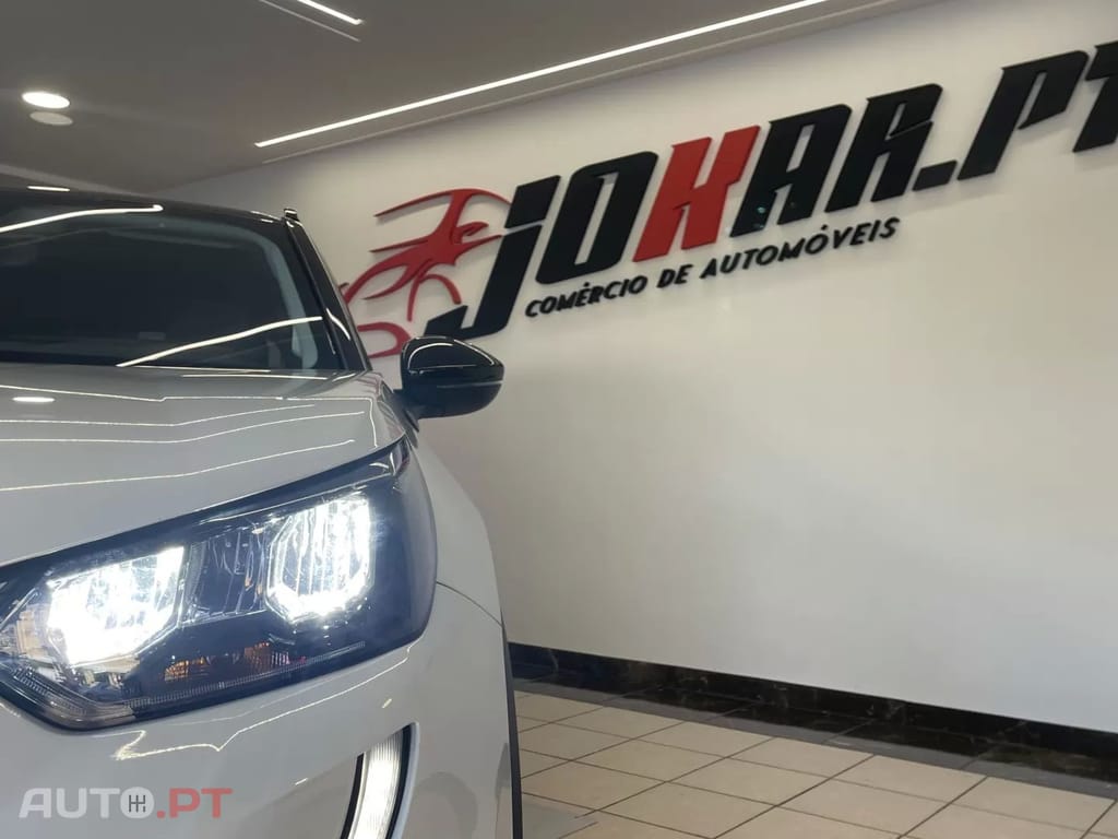 Peugeot 2008 1.2 PureTech Allure EAT8